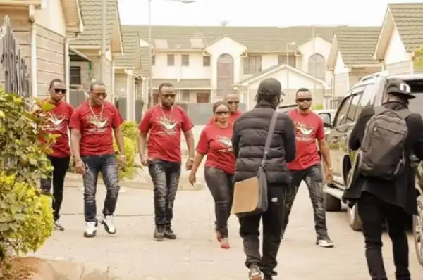 PASTOR OR SLAYMAMA? See The Huge Number Of BODYGUARDS Of The “Hottest” Female PASTOR In Kenya